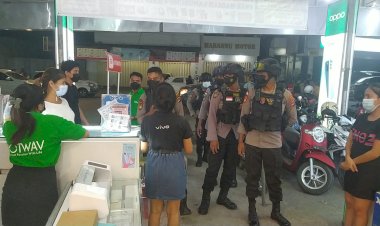 Ciptakan-Kamtibmas-yang-Aman-dan-Kondusif-di-Masa-Pandemi-Covid-19,-Personel-Raimas-Ditsamapta-Polda-NTT-Terus-Giatkan-Patroli-Malam