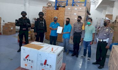 Lagi,-Polda-NTT-Kawal-Kedatangan-Vaksin-Covid-19-Sinovac-yang-Distribusikan-Pemerintah-Pusat-Untuk-Percepatan-Vaksinasi-di-Wilayah-NTT