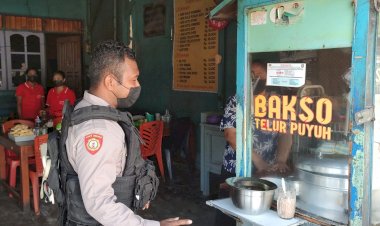 Patroli-Pengawasan,-UPRC-Ditsamapta-Polda-NTT-Ingatkan-Masyarakat-Pentingnya-Taat-Prokes