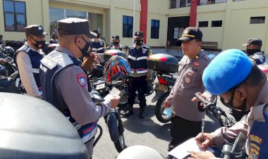 Ditbinmas-Polda-NTT-Gelar-Supervisi-di-Polres-Manggarai,-Para-Bhabinkamtibmas-di-Minta-Jalin-Keakraban-dengan-Warga