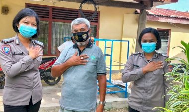 Wujud-Upaya-Polri-dalam-Menekan-Laju-Penyebaran-Covid-19,-Personel-Ditbinmas-Ingatkan-Warga-Pentingnya-Prokes-dan-Bagikan-Masker-Gratis