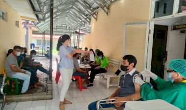 RSB-Titus-Uly-Kupang-Beri-Pelayanan-Vaksinasi-Tahap-I-dan-II-Bagi-Masyarakat-Kota-Kupang