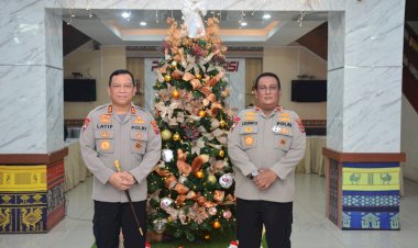 Ucapkan-Selamat-Natal-Bagi-Umat-Kristiani,-Kapolda-NTT-:-Semoga-Semangat-Damai-Natal-Terus-Memperkuat-Toleransi-dan-Kerukunan-Antar-Sesama