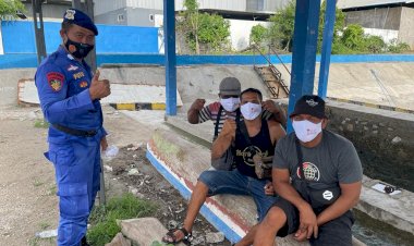 Cegah-Penyebaran-Virus-Baru-Omricon,-Ditpolairud-Polda-NTT-Imbau-Warga-Untuk-Tidak-Panik-dan-Taati-Prokes