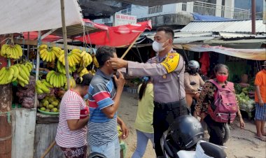 Putus-Rantai-Penyebaran-Covid-19,-Ditsamapta-Polda-NTT-Tingkatkan-Patroli-Beri-Imbauan-Prokes