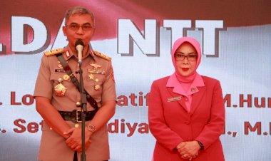 Acara-Kenal-Pamit-dengan-Anggota,-Kapolda-NTT-Apresiasi-Prestasi-Irjen-Pol.-Drs.-Lotharia-Latif,-S.H.,-M.Hum