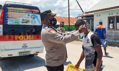 Antisipasi-Penyebaran-Covid-19,-Personel-Ditbinmas-Terus-Lakukan-Imbauan-Prokes-dan-Pembagian-Masker-Kepada-Masyarakat