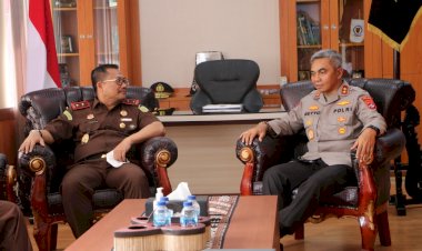 Tingkatkan-Sinergitas,-Kapolda-NTT-Sambut-Hangat-Kunjungan-Silaturahmi-Kajati-NTT