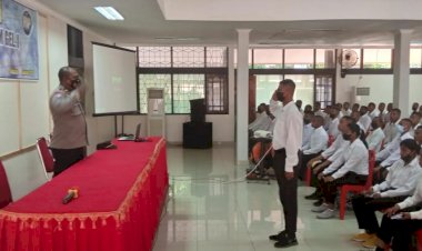 Pelatihan-Satpam-Gelombang-I,-Ditbinmas-Polda-NTT-Beri-Pelajaran-Beladiri-Polri