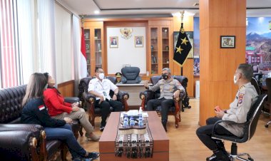 Silaturahmi-dengan-Kapolda-NTT,-Bank-Mandiri-Cabang-Kupang-Ajak-Kerjasama