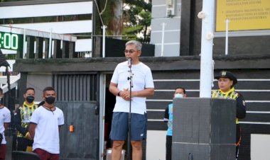 Pantau-Langsung-Tes-Kesemaptaan-Jasmani,-Kapolda-NTT-Minta-Peserta-Lakukan-Terbaik
