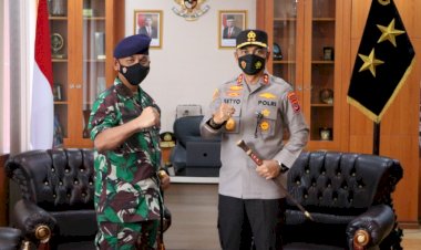 Perkokoh-Hubungan-Silaturahmi,-Kapolda-NTT-Terima-Kunjungan-dari-Danlantamal-VII-Kupang