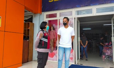 Selain-Imbau-Masyarakat-Taat-Prokes,-Tim-Patroli-Ditsamapta-Polda-NTT-Ingatkan-Siaga-Bencana