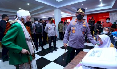Apresiasi-Ulama-Di-Banten-Ikuti-Vaksinasi,-Kapolri:-Kabar-Baik-dan-Motivasi-Bagi-Masyarakat