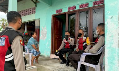 Patroli-Sasar-Pemukiman,-Turjawali-Ditsamapta-Polda-NTT-Sampaikan-Imbauan-Kamtibmas-dan-Prokes