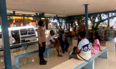 Tangkal-Varian-Omicron,-Personel-Satgas-Binmas-Ops-Aman-Nusa-II-Turangga-Masif-Berikan-Imbauan-Prokes