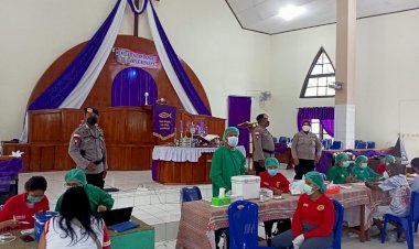 Dukung-Program-Vaksinasi,-Tim-Subsatgas-3-Ops-Aman-Nusa-II-Turangga-Terus-Lakukan-Pengamanan-Kegiatan-Vaksinasi