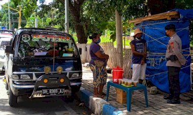 Personel-Satgas-V-Ops-Aman-Nusa-II-Turangga-Gencarkan-Patroli-Beri-Imbauan-Prokes