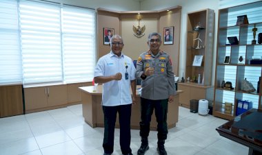 Pastikan-Ketersediaan-Pasokan-Listrik,-Irjen-Pol.-Drs.-Setyo-Budiyanto-Kunjungi-Kantor-PLN-Unit-Induk-Wilayah-NTT