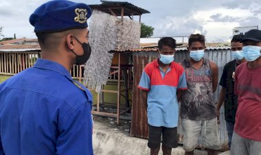 Patroli-Daerah-Pesisir-Sumtim,-Personel-Ditpolairud-Polda-NTT-Minta-Warga-Bersama-Jaga-Kamtibmas-Yang-Kondusif