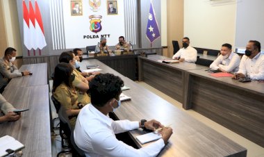 Kapolda-NTT-Ikuti-Vicon-dengan-Kapolri-Terkait-Antisipasi-Kelangkaan-Minyak-Goreng