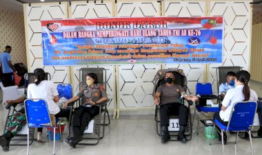 Personel-Polda-NTT-Ikut-Berpartisipasi-Pada-Kegiatan-Donor-Darah-Dalam-Rangka-HUT-ke-76-TNI-AU