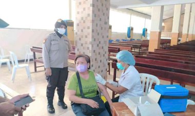 Guna-Kelancaran-Pelaksanaan-Vaksinasi-Bagi-Warga,-Tim-Subsatgas-3-Ops-Aman-Nusa-II-Turangga-Gelar-Pengamanan