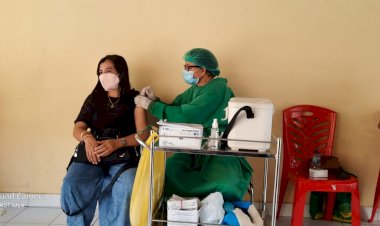 Bentuk-Kekebalan-Kelompok,-RS-Bhayangkara-Terus-Lakukan-Percepatan-Vaksin-Covid-19-Bagi-Masyarakat