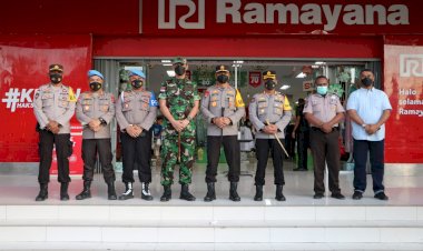 Cek-Pos-Yan-Ops-Ketupat-Turangga-2022-Ramayana-Mall-Kupang,-Kapolda-NTT-:-Hingga-Hari-Ini-Kegiatan-Operasi-Berjalan-dengan-Baik