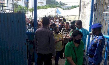 Perlancar-arus-Mudik,-Anggota-Subsatgas-Polairud-Gelar-Pengamanan-di-Pelabuhan-Tenau