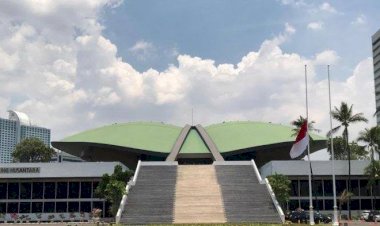 Sudah-Tepat,-DPR-Minta-Imbauan-Kapolri-Soal-WFH-Cegah-Macet-Arus-Balik-Ditindaklanjuti 