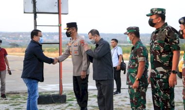 Tiba-di-Kupang,-Wakil-Ketua-MPR-dan-Wakil-Ketua-DPR-RI-Disambut-Wakapolda-NTT