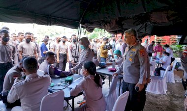 Donor-Darah-Sambut-Hari-Bhayangkara-ke-76,-Kapolda-NTT:-Semoga-Bermanfaat-Bagi-Masyarakat