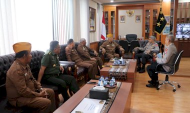 Tingkatkan-Kerjasama,-Kapolda-NTT-Terima-Audiensi-Pengurus-DPP-LVRI-dan-Wantimda-LVRI-Provinsi-NTT