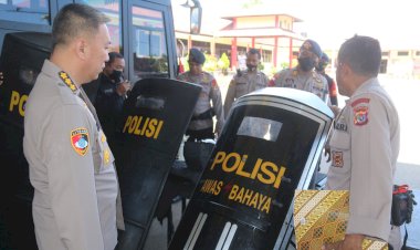 Dalam-Rangka-Kesiapan-Pengamanan-Pemilu-2024,-Puslitbang-Polri-Lakukan-Evaluasi-Peralatan-PHH-di-Satuan-Brimob-Polda-NTT