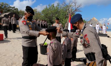 Tutup-Tradisi-Pembaretan,-Pesan-Kapolda-NTT-Terus-Bermimpi-Setinggi-Tingginya-dalam-Menggapai-Cita-Cita-dan-Cinta