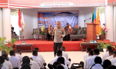 Kapolda-NTT-Berikan-Pembekalan-Terkait-Pengembangan-Karakter-Kepada-Mahasiswa-Baru-Universitas-Citra-Bangsa