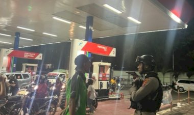 Cipta-Kondisi-Aman,-Anggota-Ditsamapta-Polda-NTT-Gelar-Patroli-Harkamtibmas-di-Kota-Kupang