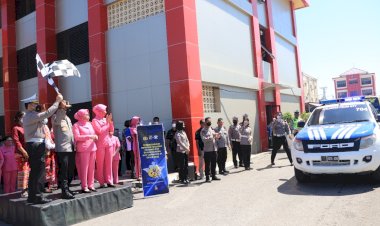 Peduli-Masyarakat,-Polda-NTT-Distribusi-Air-Bersih-ke-Tiga-Desa-di-Kabupaten-TTS