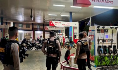 Patroli-Rutin,-Anggota-Samapta-Polda-NTT-Sambangi-SPBU-di-Wilayah-Kota-Kupang