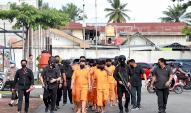 Sejarah-Baru-Polda-Riau-Ungkap-Kasus-Narkoba,-Amankan-203-KG-Sabu-dan-404.491-Butir-Ekstasi