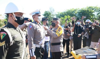 Pimpin-Apel-Gelar-Pasukan-Operasi-Zebra-Turangga-2022,-Kapolda-NTT-:-Langkah-Pertama-yang-Harus-Dilakukan-Adalah-Disiplin