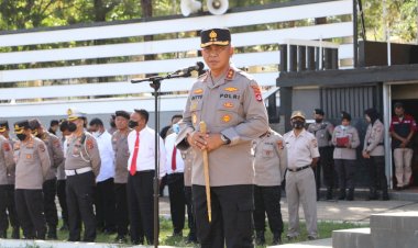 Pimpin-Apel-Pagi,-Kapolda-NTT-Sampaikan-5-Hal-Penting-Arahan-Presiden-RI-kepada-Anggota