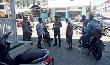 Patroli-Dialogis-di-Sejumlah-Titik,-Sat-Samapta-Polres-Belu-Pinta-Warga-Jauhi-Perbuatan-Melanggar-Hukum