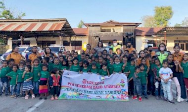 Ingin-Dekat-dan-Kenal-Rambu-rambu-Lalu-Lintas,-Pelajar-PPA-Generasi-Daud-Datangi-Sat-Lantas-Polres-Belu