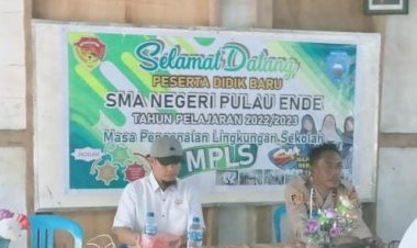 Cegah-Penyalahgunaan-Narkoba-dan-Kenakalan-Remaja,-Polsek-Pulau-Ende-Lakukan-Penyuluhan-Di-Sekolah