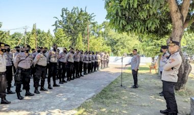 Giat-Ops--Kapolres-Ende-Lepas-Kepulangan-115-Personil-BKO,-Usai-Melaksanakan-Pengamanan-Kunjungan-Presiden-RI-di-Kabupaten-Ende.