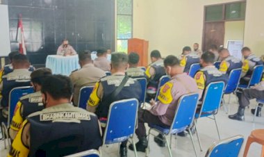 IPTU-Aloysius-Langoday-Minta-Bhabinkamtibmas-Tingkatkan-Percepatan-Vaksinasi.