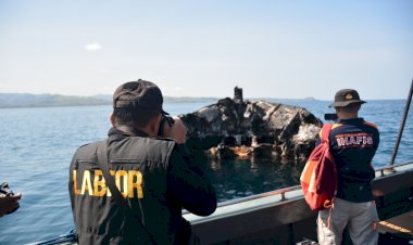 Ungkap-Sebab-Kebakaran-KM.-Cantika-Express-77,-Kapolda-NTT-:-Kita-Telah-Mengundang-Ahli-Forensik-Polda-Bali-guna-Melakukan-Olah-TKP