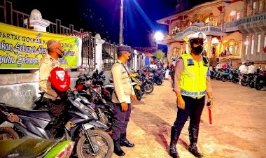 Berikan-Rasa-Aman-dan-Nyaman-Saat-Ibadah,-Polres-Flotim-Lakukan-Pengaman-Sholat-Tarawih